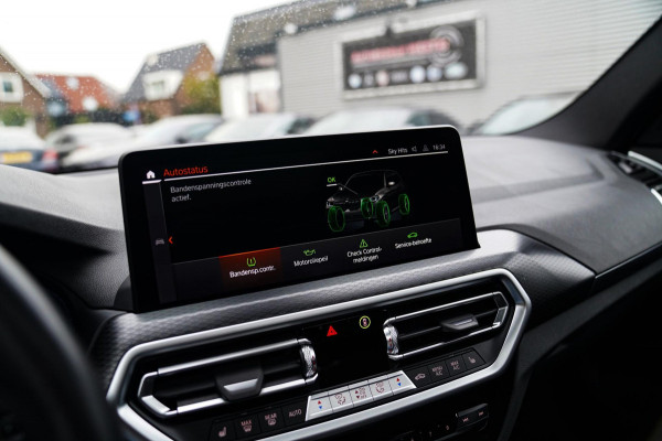 BMW X3 XDrive20i High Executive | Panorama | Shadowline | Camera | M-pakket | Luxe Leder - Memory | Apple Carplay | Cruise Control BMW X3 XDrive20i High Executive | Panorama | Shadowline | Camera | M-pakket | Luxe Leder - Memory | Apple Carplay | Cruise Control