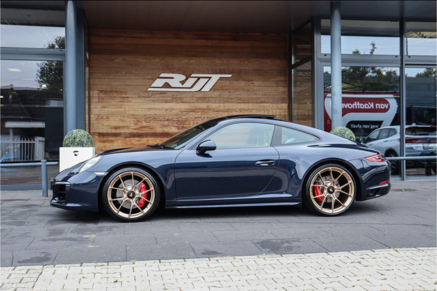 Porsche 911 991.2 3.0 Carrera 4 GTS NL auto **Centerlock/Pano/Carbon/Alcantara/Sportuitlaat** Porsche 911 991.2 3.0 Carrera 4 GTS NL auto **Centerlock/Pano/Carbon/Alcantara/Sportuitlaat**