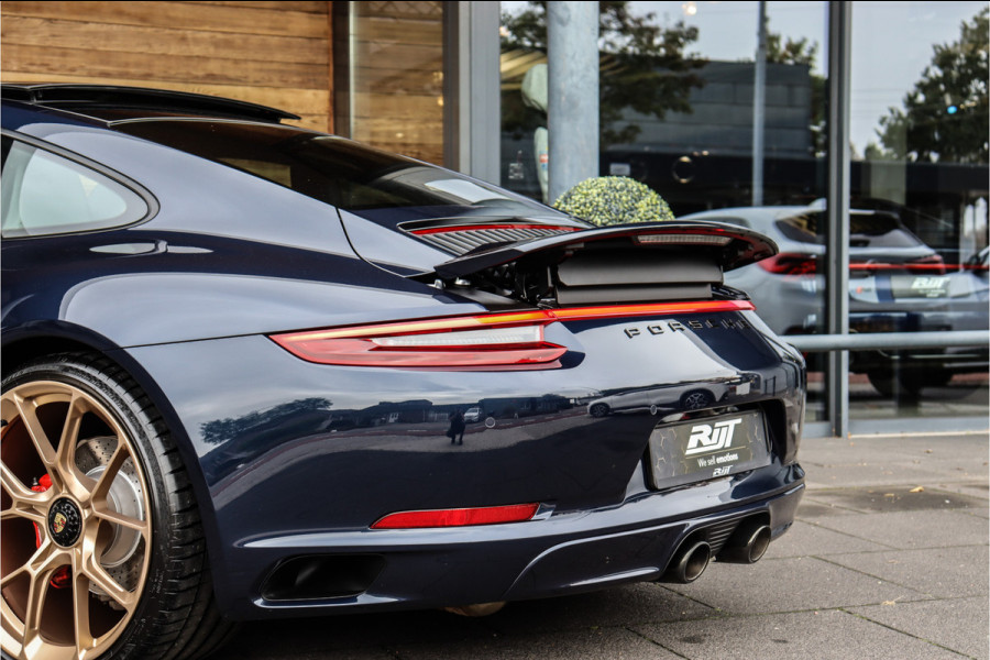 Porsche 911 991.2 3.0 Carrera 4 GTS NL auto **Centerlock/Pano/Carbon/Alcantara/Sportuitlaat** Porsche 911 991.2 3.0 Carrera 4 GTS NL auto **Centerlock/Pano/Carbon/Alcantara/Sportuitlaat**