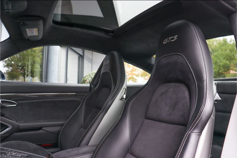 Porsche 911 991.2 3.0 Carrera 4 GTS NL auto **Centerlock/Pano/Carbon/Alcantara/Sportuitlaat** Porsche 911 991.2 3.0 Carrera 4 GTS NL auto **Centerlock/Pano/Carbon/Alcantara/Sportuitlaat**