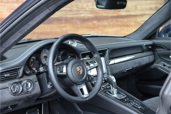 Porsche 911 991.2 3.0 Carrera 4 GTS NL auto **Centerlock/Pano/Carbon/Alcantara/Sportuitlaat** Porsche 911 991.2 3.0 Carrera 4 GTS NL auto **Centerlock/Pano/Carbon/Alcantara/Sportuitlaat**