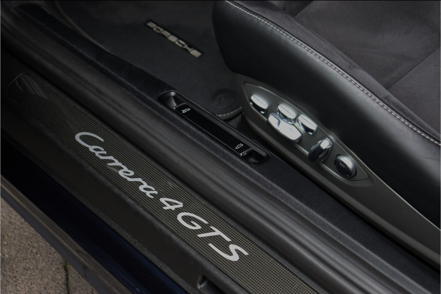 Porsche 911 991.2 3.0 Carrera 4 GTS NL auto **Centerlock/Pano/Carbon/Alcantara/Sportuitlaat** Porsche 911 991.2 3.0 Carrera 4 GTS NL auto **Centerlock/Pano/Carbon/Alcantara/Sportuitlaat**