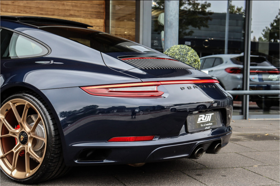 Porsche 911 991.2 3.0 Carrera 4 GTS NL auto **Centerlock/Pano/Carbon/Alcantara/Sportuitlaat** Porsche 911 991.2 3.0 Carrera 4 GTS NL auto **Centerlock/Pano/Carbon/Alcantara/Sportuitlaat**