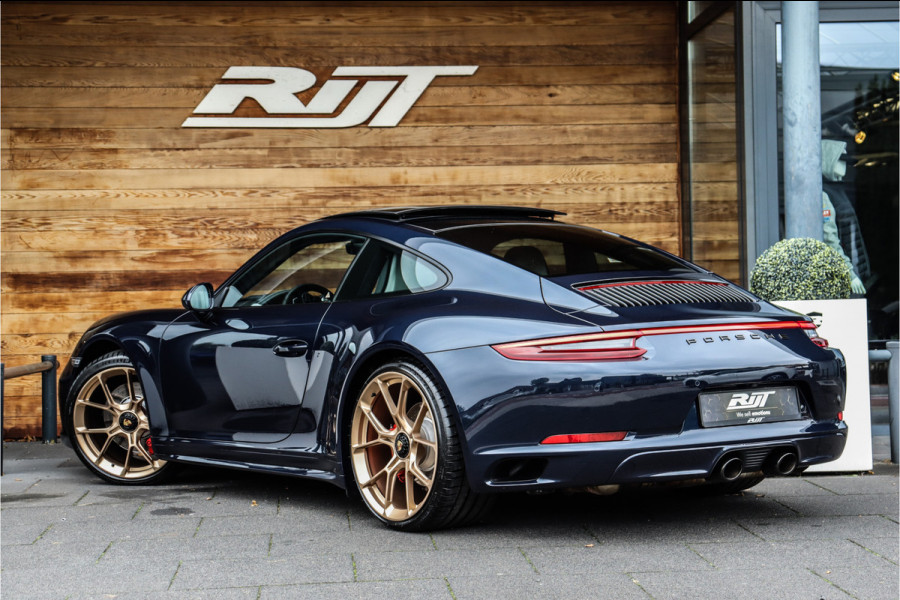Porsche 911 991.2 3.0 Carrera 4 GTS NL auto **Centerlock/Pano/Carbon/Alcantara/Sportuitlaat** Porsche 911 991.2 3.0 Carrera 4 GTS NL auto **Centerlock/Pano/Carbon/Alcantara/Sportuitlaat**