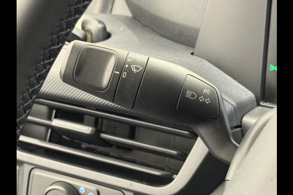 Ford Transit Custom 280 2.0 TDCI L1H1 Trend Nieuw Model Airco Navi Trekhaak PDC V+A Camera Ford Transit Custom 280 2.0 TDCI L1H1 Trend Nieuw Model Airco Navi Trekhaak PDC V+A Camera