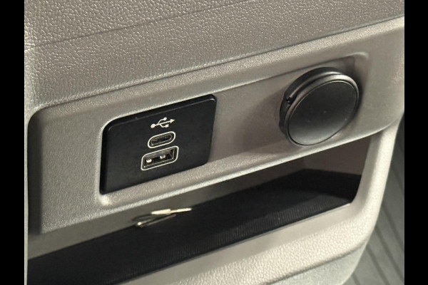 Ford Transit Custom 280 2.0 TDCI L1H1 Trend Nieuw Model Airco Navi Trekhaak PDC V+A Camera Ford Transit Custom 280 2.0 TDCI L1H1 Trend Nieuw Model Airco Navi Trekhaak PDC V+A Camera