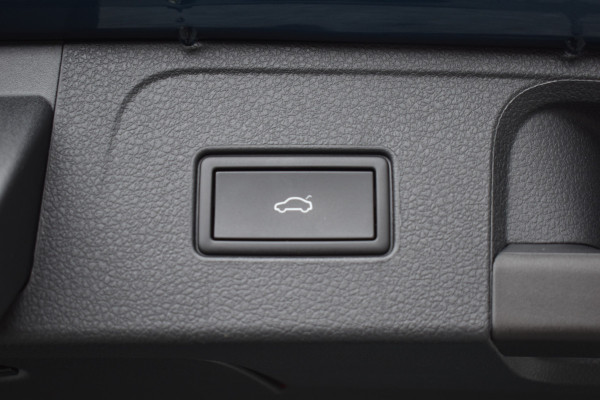 Volkswagen Passat Variant 1.4 TSI PHEV GTE Business TREKHAAK/CAMERA/IQ-LIGHT Volkswagen Passat Variant 1.4 TSI PHEV GTE Business TREKHAAK/CAMERA/IQ-LIGHT