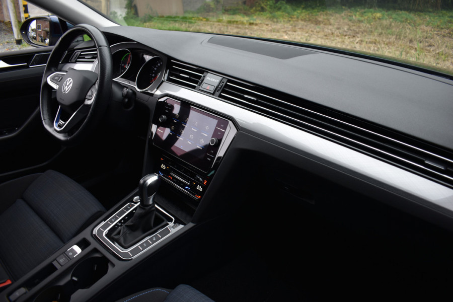 Volkswagen Passat Variant 1.4 TSI PHEV GTE Business TREKHAAK/CAMERA/IQ-LIGHT Volkswagen Passat Variant 1.4 TSI PHEV GTE Business TREKHAAK/CAMERA/IQ-LIGHT