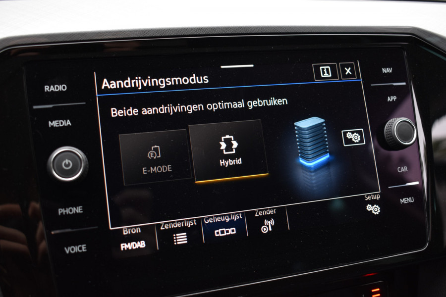 Volkswagen Passat Variant 1.4 TSI PHEV GTE Business TREKHAAK/CAMERA/IQ-LIGHT Volkswagen Passat Variant 1.4 TSI PHEV GTE Business TREKHAAK/CAMERA/IQ-LIGHT