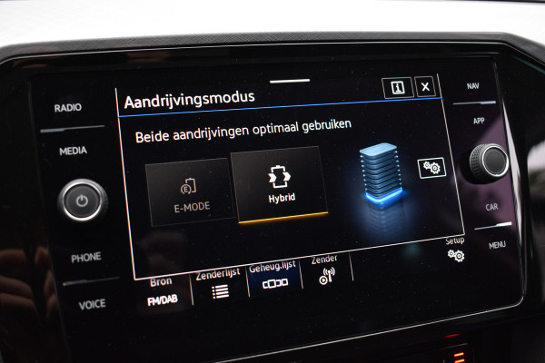 Volkswagen Passat Variant 1.4 TSI PHEV GTE Business TREKHAAK/CAMERA/IQ-LIGHT Volkswagen Passat Variant 1.4 TSI PHEV GTE Business TREKHAAK/CAMERA/IQ-LIGHT