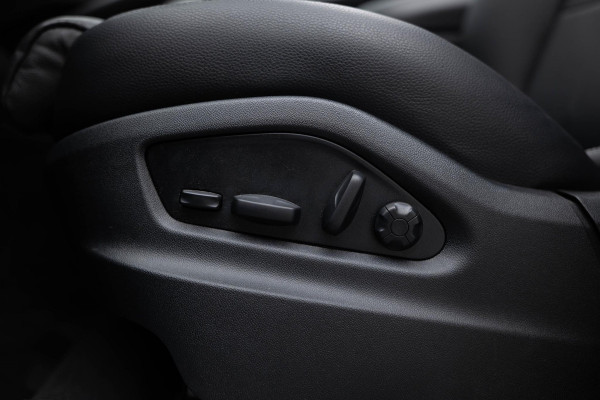 Porsche Cayenne 3.0 E-Hybrid |Pano|Krijt|SportChrono|Fabrieksgarantie t/m 2029|