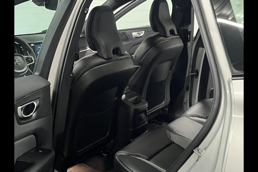Volvo XC60 2.0 T6 Plug-in hybrid AWD R-Design Trekhaak | Long Range | Open dak | Adapt. cruise | 360 | Head-up | Stuur-/Stoelverwarming | Volvo XC60 2.0 T6 Plug-in hybrid AWD R-Design Trekhaak | Long Range | Open dak | Adapt. cruise | 360 | Head-up | Stuur-/Stoelverwarming |