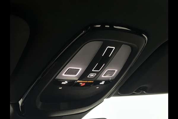 Volvo XC60 2.0 T6 Plug-in hybrid AWD R-Design Trekhaak | Long Range | Open dak | Adapt. cruise | 360 | Head-up | Stuur-/Stoelverwarming | Volvo XC60 2.0 T6 Plug-in hybrid AWD R-Design Trekhaak | Long Range | Open dak | Adapt. cruise | 360 | Head-up | Stuur-/Stoelverwarming |