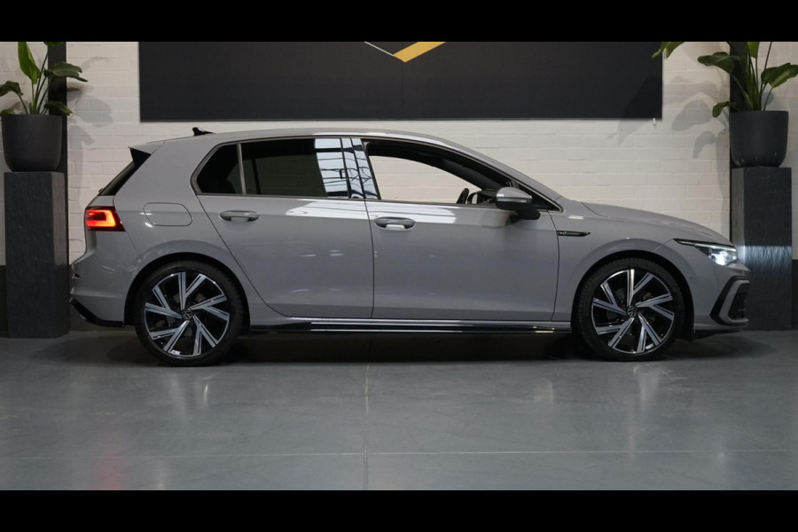 Volkswagen Golf VIII 1.5 eTSI R-Line AUTOMAAT-ACC-AMBIANCE-CAMERA-HARMAN KARDON-IQ LIGHT-KEYLESS-STOELVERWARMING