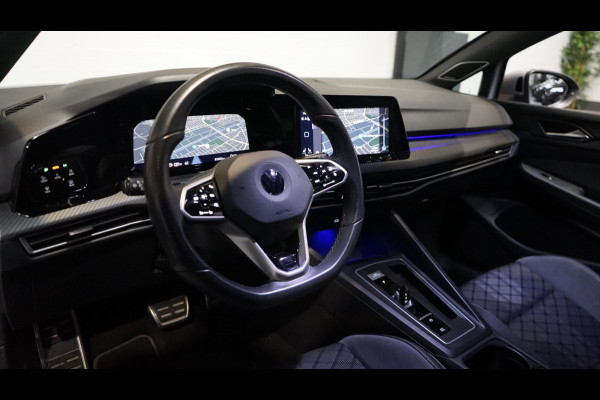 Volkswagen Golf VIII 1.5 eTSI R-Line AUTOMAAT-ACC-AMBIANCE-CAMERA-HARMAN KARDON-IQ LIGHT-KEYLESS-STOELVERWARMING