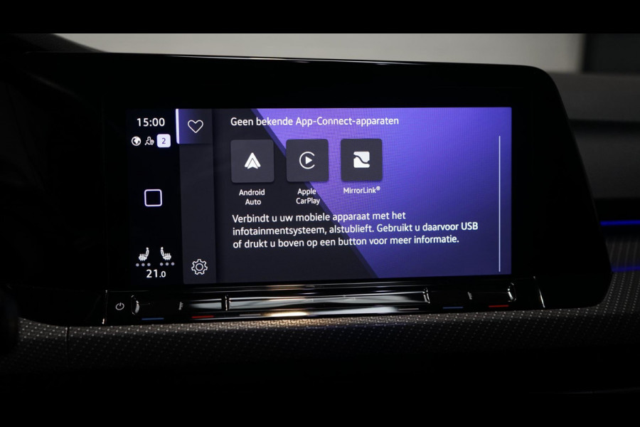 Volkswagen Golf VIII 1.5 eTSI R-Line AUTOMAAT-ACC-AMBIANCE-CAMERA-HARMAN KARDON-IQ LIGHT-KEYLESS-STOELVERWARMING