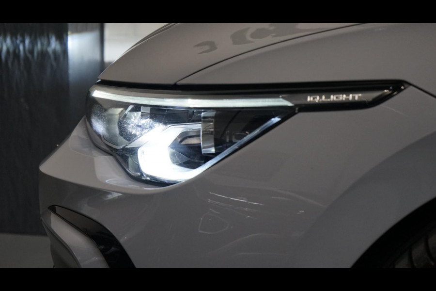 Volkswagen Golf VIII 1.5 eTSI R-Line AUTOMAAT-ACC-AMBIANCE-CAMERA-HARMAN KARDON-IQ LIGHT-KEYLESS-STOELVERWARMING