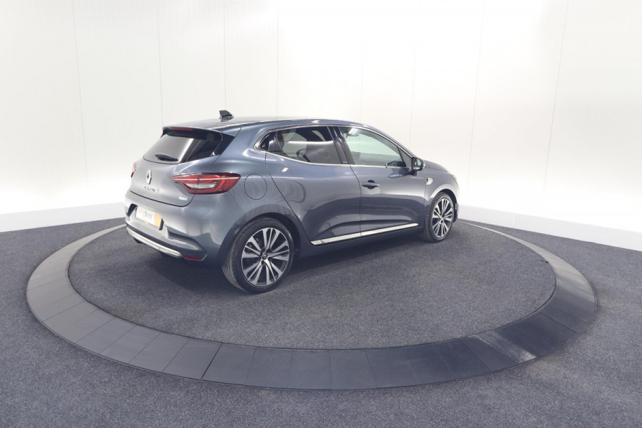 Renault Clio 1.6 E-Tech Hybrid 140 Initiale Paris | Trekhaak | Rondom Camerazicht | Adaptieve Cruise Control | Stoelverwarming