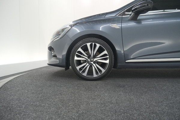 Renault Clio 1.6 E-Tech Hybrid 140 Initiale Paris | Trekhaak | Rondom Camerazicht | Adaptieve Cruise Control | Stoelverwarming