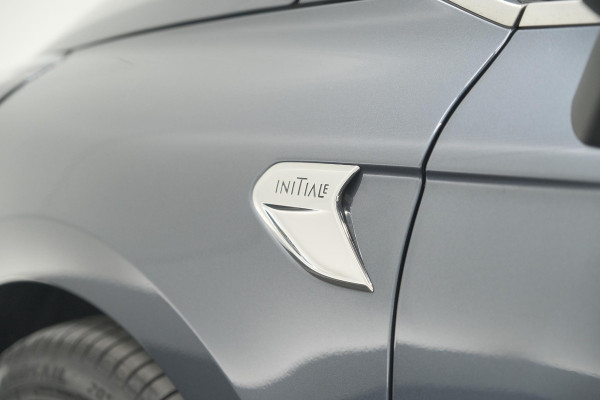 Renault Clio 1.6 E-Tech Hybrid 140 Initiale Paris | Trekhaak | Rondom Camerazicht | Adaptieve Cruise Control | Stoelverwarming