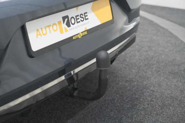 Renault Clio 1.6 E-Tech Hybrid 140 Initiale Paris | Trekhaak | Rondom Camerazicht | Adaptieve Cruise Control | Stoelverwarming