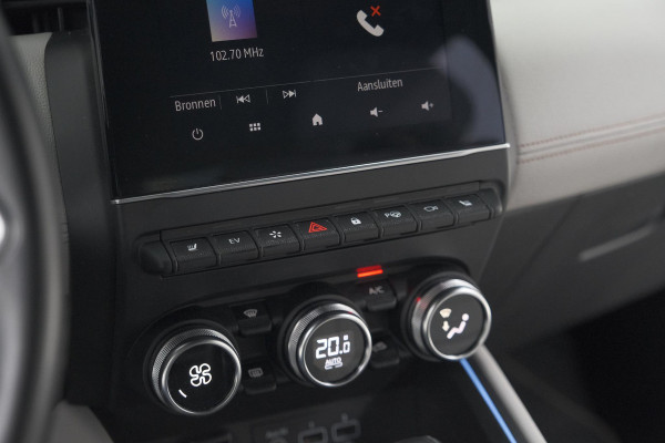 Renault Clio 1.6 E-Tech Hybrid 140 Initiale Paris | Trekhaak | Rondom Camerazicht | Adaptieve Cruise Control | Stoelverwarming