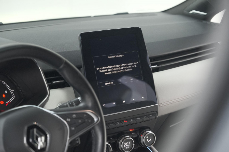 Renault Clio 1.6 E-Tech Hybrid 140 Initiale Paris | Trekhaak | Rondom Camerazicht | Adaptieve Cruise Control | Stoelverwarming