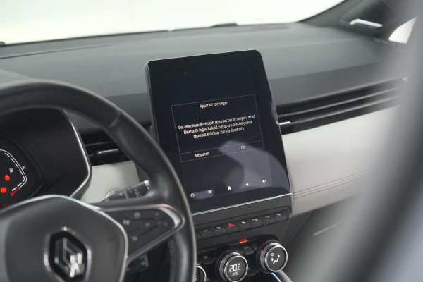 Renault Clio 1.6 E-Tech Hybrid 140 Initiale Paris | Trekhaak | Rondom Camerazicht | Adaptieve Cruise Control | Stoelverwarming