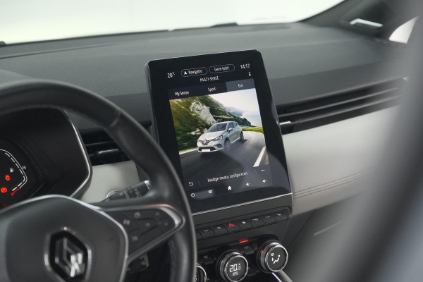 Renault Clio 1.6 E-Tech Hybrid 140 Initiale Paris | Trekhaak | Rondom Camerazicht | Adaptieve Cruise Control | Stoelverwarming