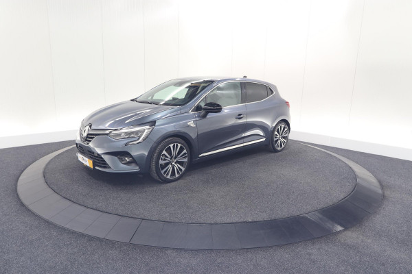 Renault Clio 1.6 E-Tech Hybrid 140 Initiale Paris | Trekhaak | Rondom Camerazicht | Adaptieve Cruise Control | Stoelverwarming