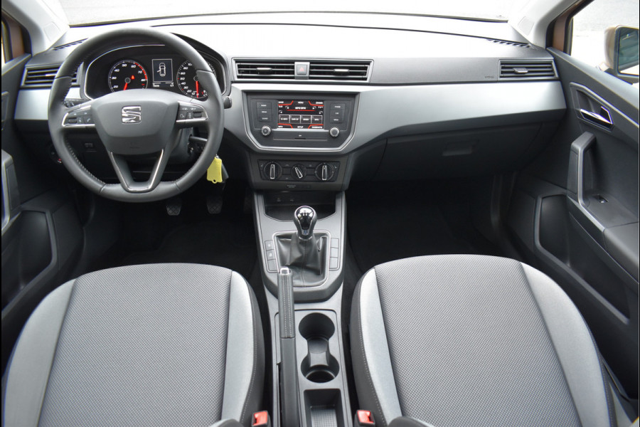 Seat Ibiza 1.0 MPI 75 Pk Reference Stoelverwarming Airco PDC Seat Ibiza 1.0 MPI 75 Pk Reference Stoelverwarming Airco PDC