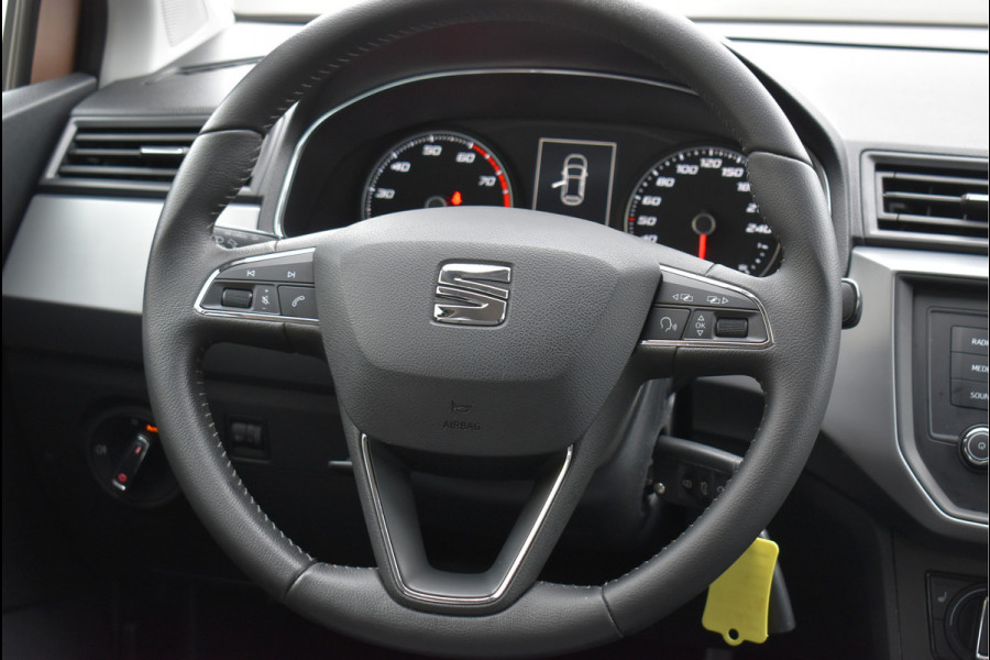 Seat Ibiza 1.0 MPI 75 Pk Reference Stoelverwarming Airco PDC Seat Ibiza 1.0 MPI 75 Pk Reference Stoelverwarming Airco PDC