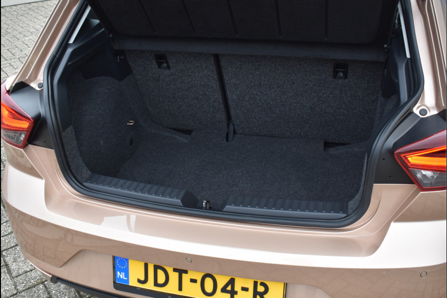 Seat Ibiza 1.0 MPI 75 Pk Reference Stoelverwarming Airco PDC Seat Ibiza 1.0 MPI 75 Pk Reference Stoelverwarming Airco PDC