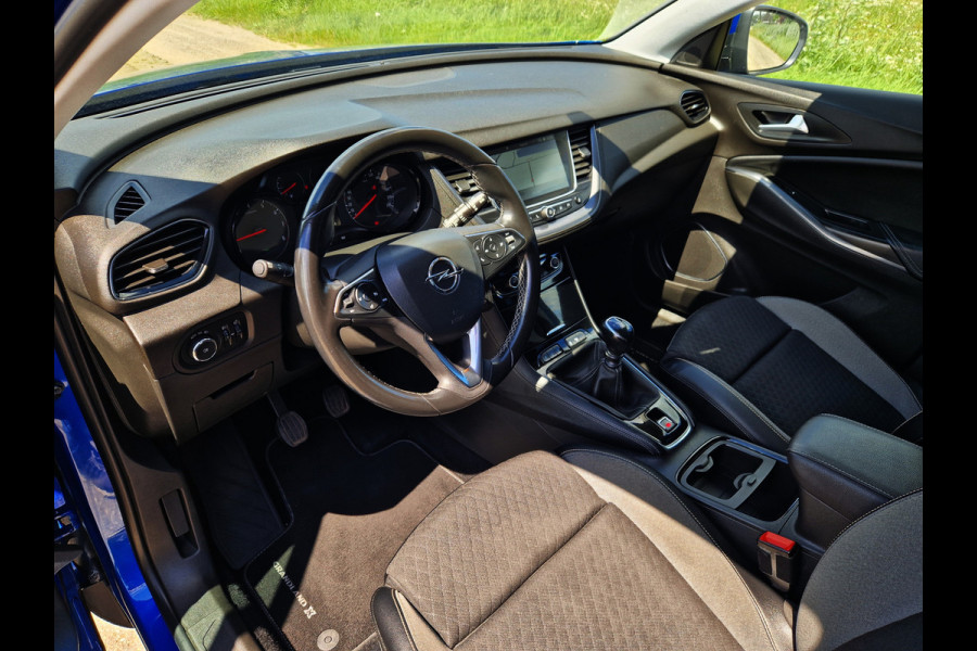 Opel Grandland X 1.2 Turbo - 130 Pk - Euro 6 - Navi - Climate Control Opel Grandland X 1.2 Turbo - 130 Pk - Euro 6 - Navi - Climate Control