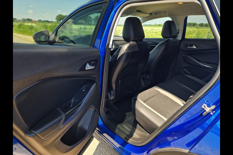Opel Grandland X 1.2 Turbo - 130 Pk - Euro 6 - Navi - Climate Control Opel Grandland X 1.2 Turbo - 130 Pk - Euro 6 - Navi - Climate Control