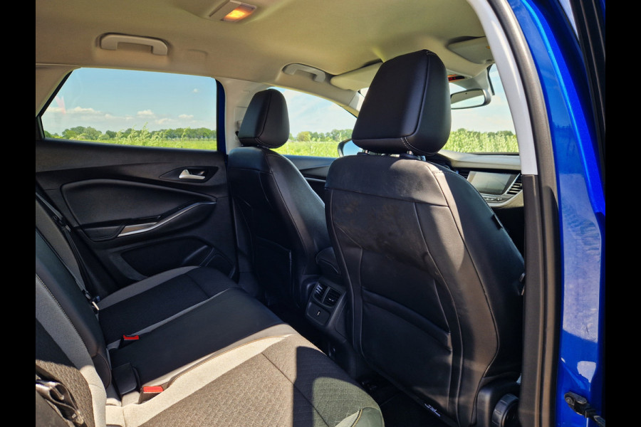 Opel Grandland X 1.2 Turbo - 130 Pk - Euro 6 - Navi - Climate Control Opel Grandland X 1.2 Turbo - 130 Pk - Euro 6 - Navi - Climate Control