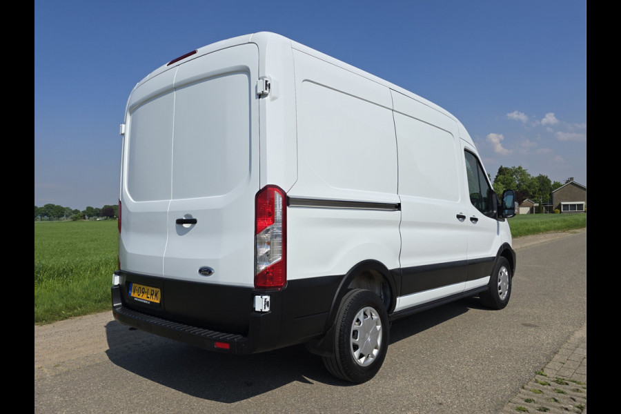 Ford Transit 350 2.0 TDCI L2 H2 - 130 Pk - Euro 6 - Airco - Cruise Control Ford Transit 350 2.0 TDCI L2 H2 - 130 Pk - Euro 6 - Airco - Cruise Control