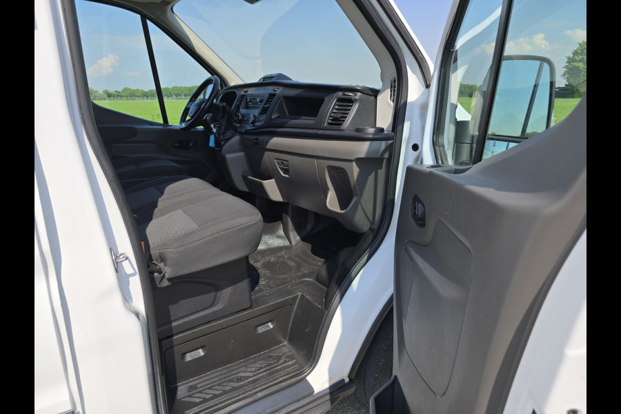 Ford Transit 350 2.0 TDCI L2 H2 - 130 Pk - Euro 6 - Airco - Cruise Control Ford Transit 350 2.0 TDCI L2 H2 - 130 Pk - Euro 6 - Airco - Cruise Control