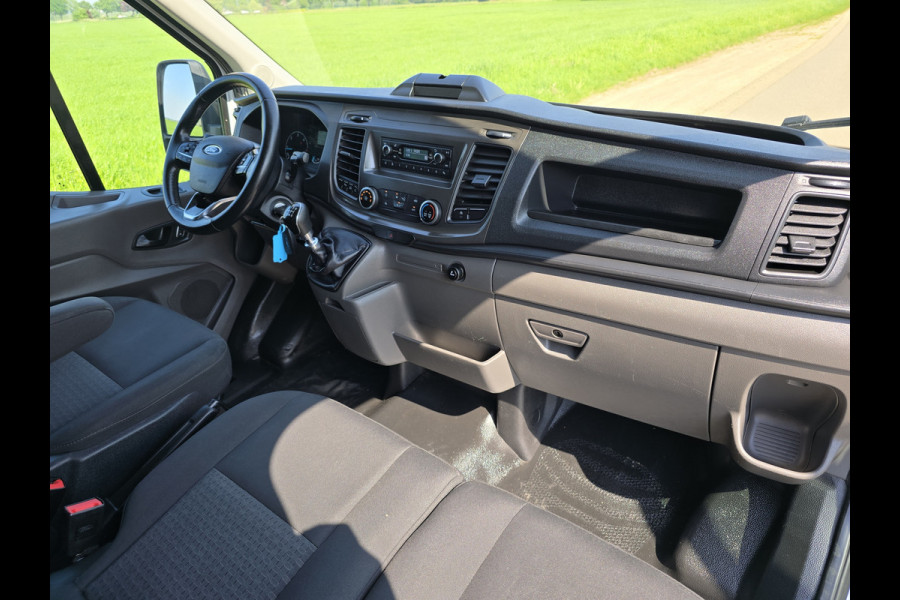 Ford Transit 350 2.0 TDCI L2 H2 - 130 Pk - Euro 6 - Airco - Cruise Control Ford Transit 350 2.0 TDCI L2 H2 - 130 Pk - Euro 6 - Airco - Cruise Control