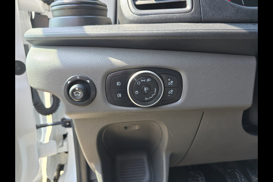 Ford Transit 350 2.0 TDCI L2 H2 - 130 Pk - Euro 6 - Airco - Cruise Control Ford Transit 350 2.0 TDCI L2 H2 - 130 Pk - Euro 6 - Airco - Cruise Control