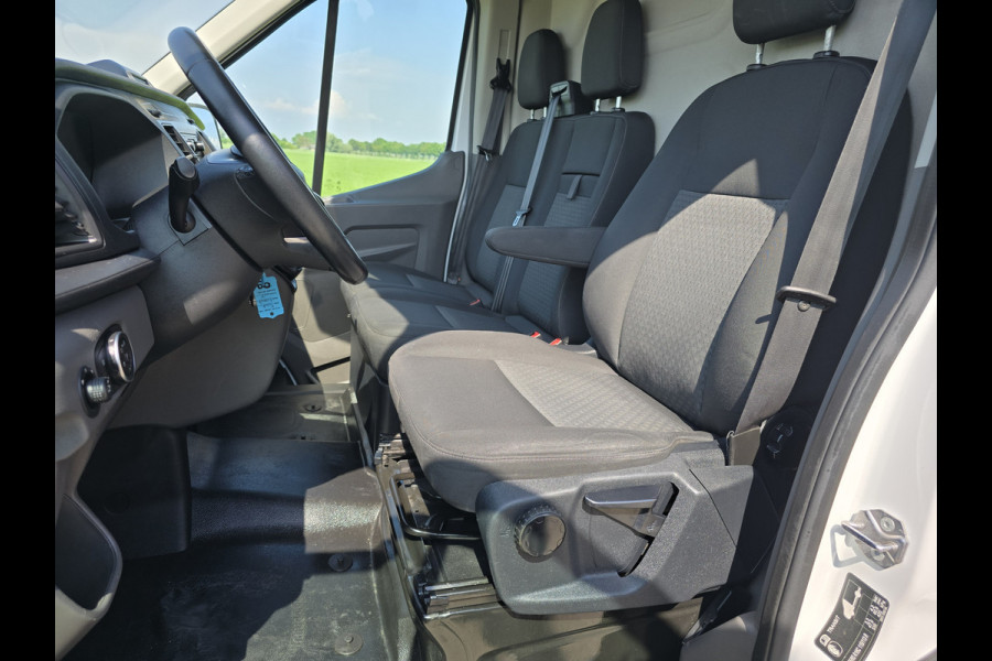 Ford Transit 350 2.0 TDCI L2 H2 - 130 Pk - Euro 6 - Airco - Cruise Control Ford Transit 350 2.0 TDCI L2 H2 - 130 Pk - Euro 6 - Airco - Cruise Control