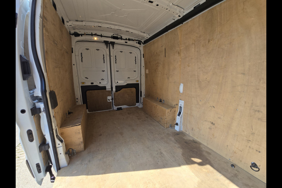 Ford Transit 350 2.0 TDCI L2 H2 - 130 Pk - Euro 6 - Airco - Cruise Control Ford Transit 350 2.0 TDCI L2 H2 - 130 Pk - Euro 6 - Airco - Cruise Control