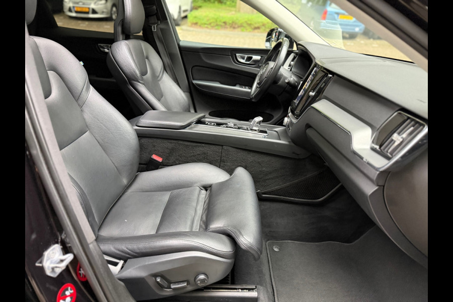 Volvo XC60 2.0 T8 Twin Engine AWD Inscription l Pano l Camera l Trekhaak l Luchtvering l Volleder l LED l ACC l Volvo XC60 2.0 T8 Twin Engine AWD Inscription l Pano l Camera l Trekhaak l Luchtvering l Volleder l LED l ACC l