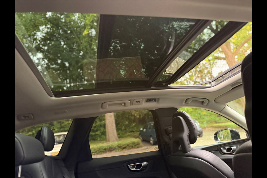 Volvo XC60 2.0 T8 Twin Engine AWD Inscription l Pano l Camera l Trekhaak l Luchtvering l Volleder l LED l ACC l Volvo XC60 2.0 T8 Twin Engine AWD Inscription l Pano l Camera l Trekhaak l Luchtvering l Volleder l LED l ACC l