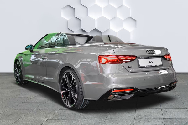 Audi A5 Cabriolet 40 Tfsi S-LINE COMPETITION ** MATRIX, VIRTUAL, NEKVERW, 20-inch LMV, ADAPT. CRUISE ** 1e EIG - € 34.000,= onder NP ** ** INFORMEER OOK NAAR ONZE AANTREKKELIJKE FINANCIAL-LEASE TARIEVEN **