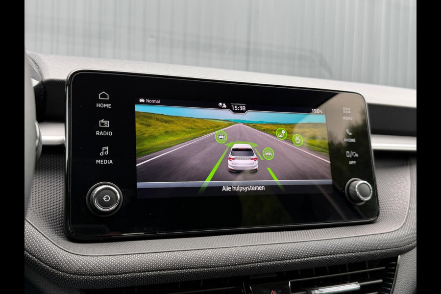 Škoda Fabia 1.0 TSI Selection CarPlay Camera Škoda Fabia 1.0 TSI Selection CarPlay Camera