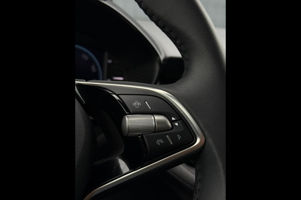 Škoda Fabia 1.0 TSI Selection CarPlay Camera Škoda Fabia 1.0 TSI Selection CarPlay Camera
