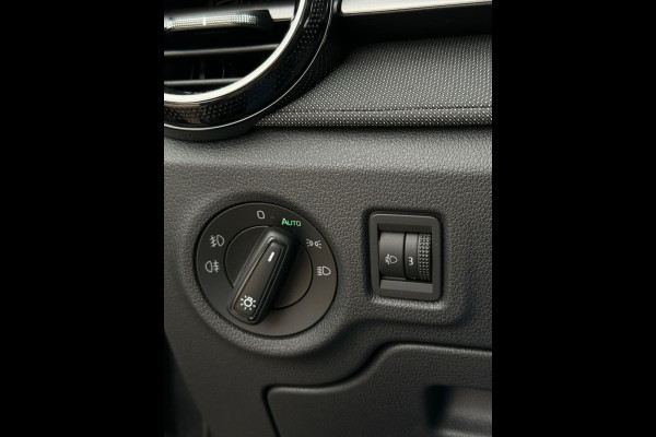 Škoda Fabia 1.0 TSI Selection CarPlay Camera Škoda Fabia 1.0 TSI Selection CarPlay Camera