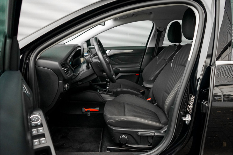 Ford Focus 1.0 EcoBoost Titanium Business PDC Navi 16" Ford Focus 1.0 EcoBoost Titanium Business PDC Navi 16"