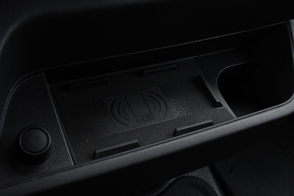 Renault Master T35 2.3 dCi 180 L2H2 Black Edition Camera, Cruise, Carplay, 2 x Schuifdeur, 180pk, Automaat, Trekhaak, Multimedia, Uniek!